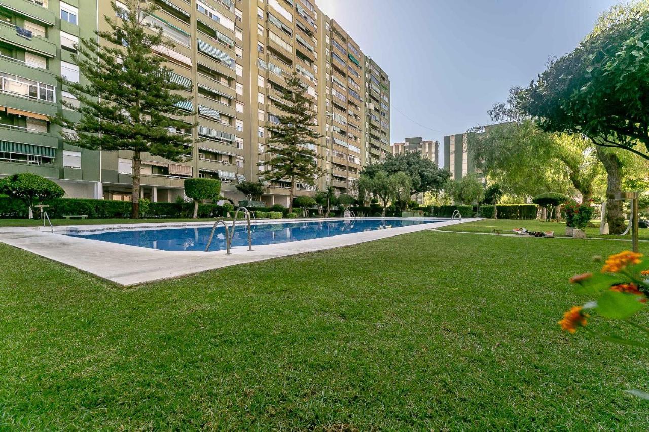 Apartamento Renovado, Tu Escapada De Vacaciones Ideal Fuengirola Esterno foto