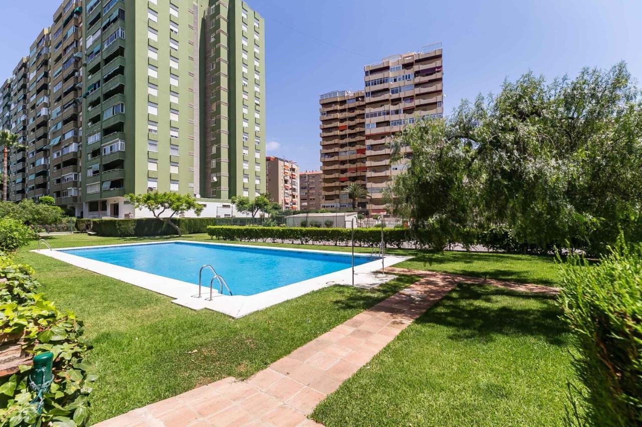 Apartamento Renovado, Tu Escapada De Vacaciones Ideal Fuengirola Esterno foto